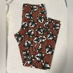 LuLaRoe Pixel Husky Wolf leggings, tall & curvy